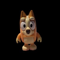 Moose Toys Bluey's Little Sister Bingo Heeler Figure, 2.5" tall