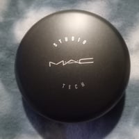 MAC Cosmetics Studio Tech Nw33
