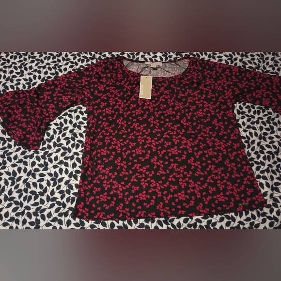 Michael Kors Hearts Shirt, Medium
