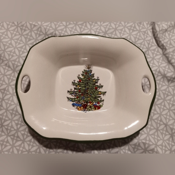 Cuthbertson OG Christmas Tree Dish