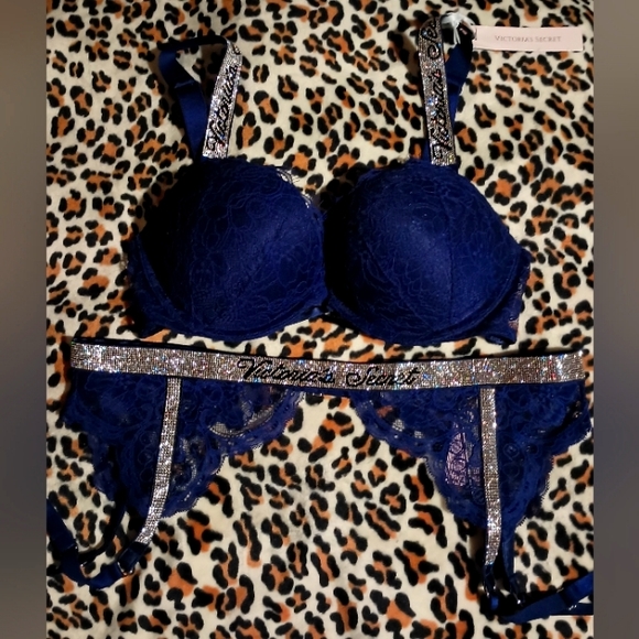 Victoria's Secret Bombshell Push-Up & Garter Set