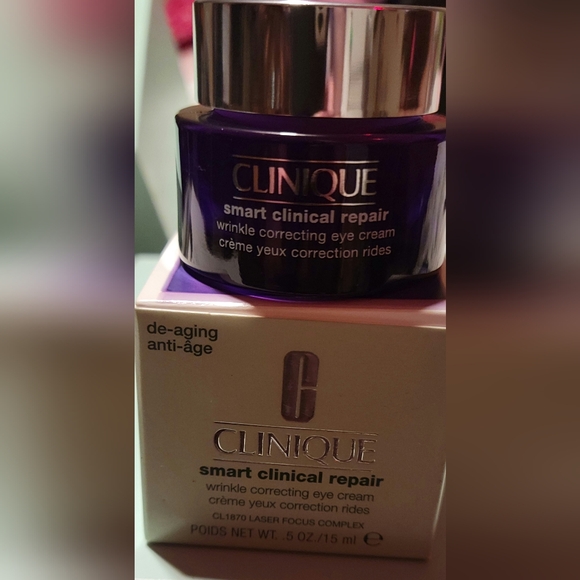 Clinique Smart Clinical Repair Wrinkle Correcting Eye Cream